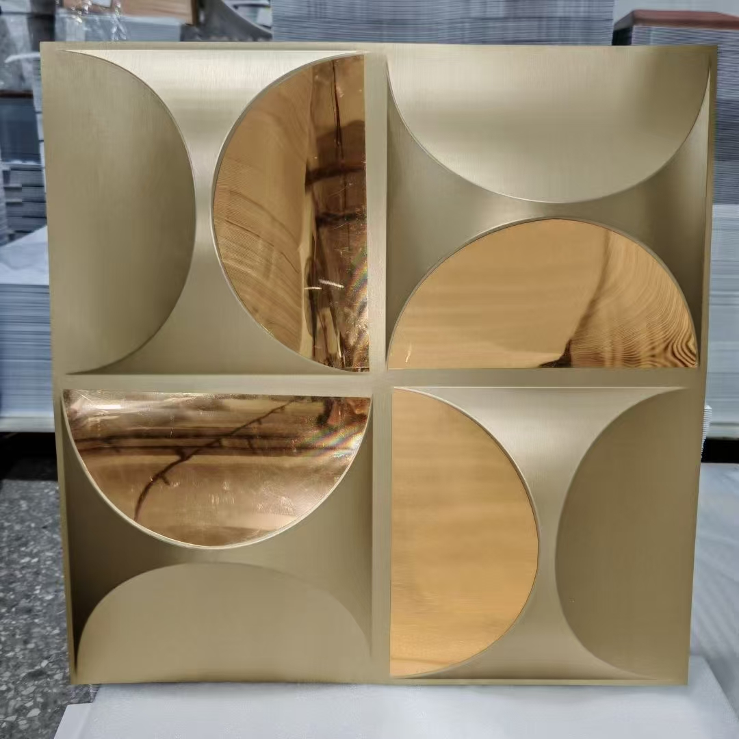 Zejing 50cm*50cm PVC 3D Wall Panel Geometric Cladding Easy Installation Waterproof and Fireproof 3D Wall Board for Interior Wall Decor Ceiling Decoration D212香槟金色镜面金.jpg
